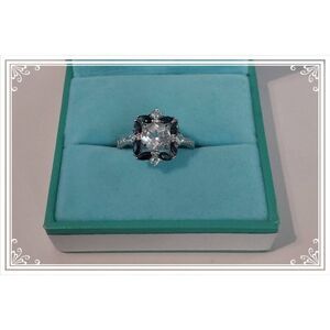 2.58 Ct. White & Blue Topaz/Blue Sapphire Gemstone Cluster Ring Sz 8